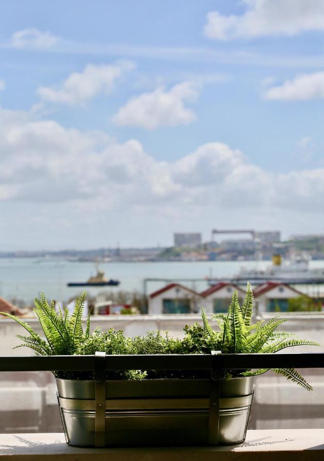 Luxury Apartment By Myplaceforyou, Very Quiet, Close To Time Out Market Lisboa Exteriér fotografie